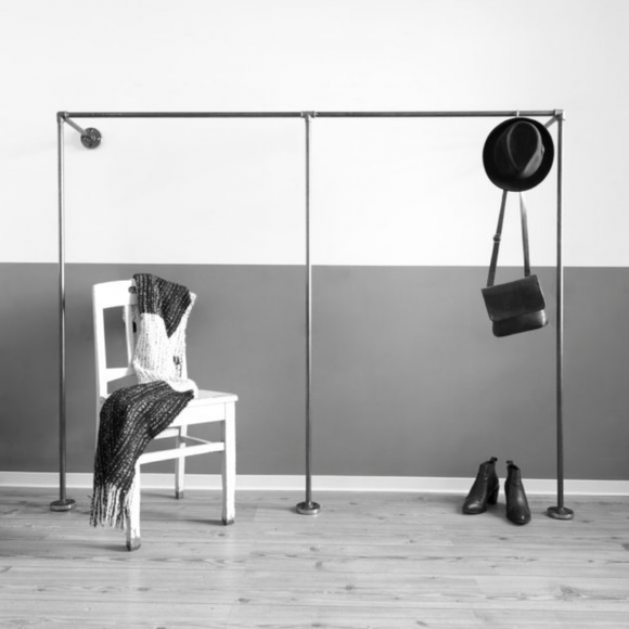 Meet your Posher, Aly - Picture 2 of 7